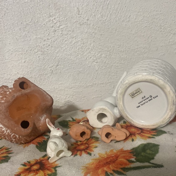 Fitz cup🐰& Terra🕯holder & 3 small =2 are ornaments 🐇 - Picture 10 of 14
